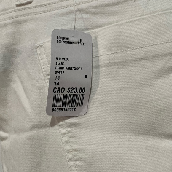 Forever 21 white jeans - Picture 2 of 4